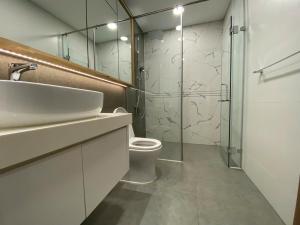 Sunwah Pearl - River View