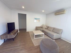 Family Beach House! Pet Friendly, Close to Parks!