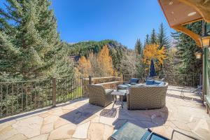 Fairway Drive Retreat home