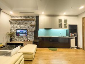 Vinhomes Greenbay Me Tri - Luxury, Garden Apartment in Hanoi