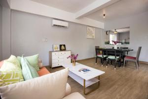 Villa Hillside 2-story-3BR-Private Pool near Big Buddha