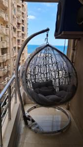 شقة الاحلام علي البحر مباشرتا