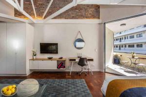 Blue Beach Studio close to sea in Sea Point 45BW