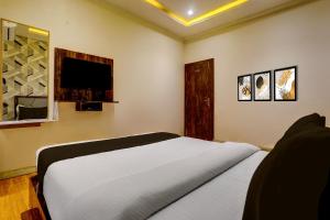 Super Collection O Shri Sai Baba Temple Formerly Hotel Maitreya