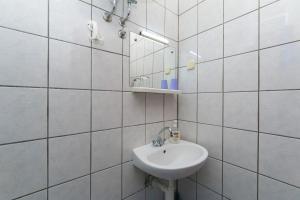 Apartments by the sea Podaca, Makarska - 516