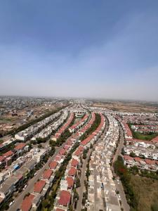 Cozy Retreat at 22nd Floor with Aesthetic View