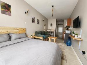 The SoBu Haus Cozy Studio Getaway