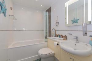 Stylish 2BR Apartment in Central Eton