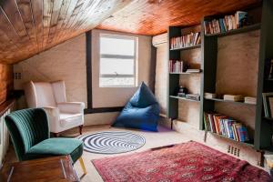 Le Opstal, a Scenic Farm Stay near Rustenburg