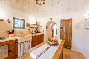 TRULLO MAGNIFICO 8, Emma Villas