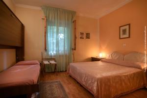 Triple Room room in Hotel Relais Valle Orientina