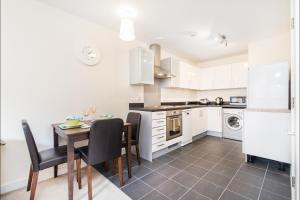 1-Bed - Sleeps 2 - near Victoria Coach Stn