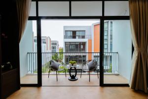 Paradise Bay Hotel - Vinhomes Ocean Park 3