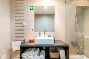 Rocha Tower 3D - Sunset Apartment Beachside