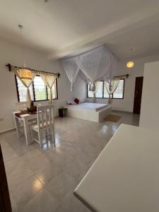 Arcade Comfort Suite