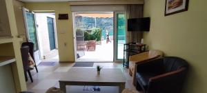 Villa Miramare , Dobrota seafront