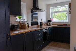 Cosy 2BR House - Space Centre - Free Parking