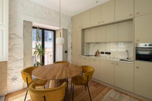 Elegant apartment in the historical center of Porto