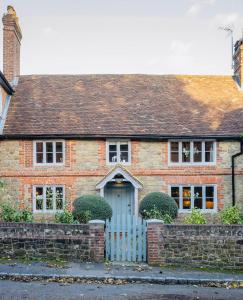 Super Host Large Luxury Cottage South Downs Park