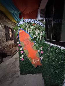 Subangan little Hawaii,6 Burgos Central location