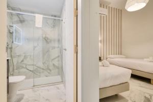 Arroyo 12, by Homing U