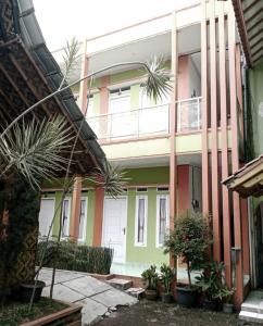 Puri Cikole Asri Guest House
