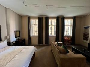 Cozy Marshalltown Studio