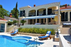 Beachfront Villa Gradina