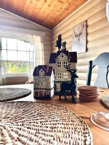 Koselig familiehytte med peis og utsikt nær skiløyper og turterreng