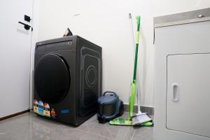 Contemporary Comfort Brand New Deanside Retreat