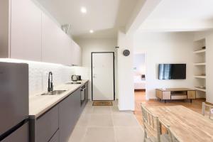 Panormou Neon - Urban Apartment 4A