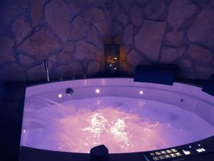 SPA SUITE SICILIA - Intera casa con spa privata Jacuzzi Sauna Bagno di Vapore