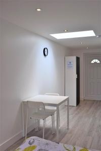 Studio near Heathrew Airport