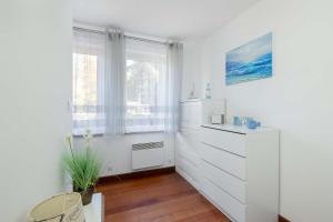 Bright Apartment Morskie Oko Międzyzdroje with Balcony by Noclegi Renters