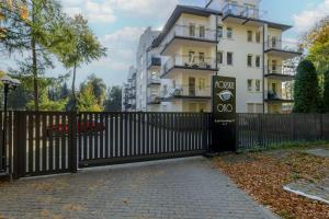 Bright Apartment Morskie Oko Międzyzdroje with Balcony by Noclegi Renters