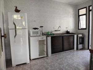 Apto Ubatuba Praia Grande - 4 quartos - piscina privativa