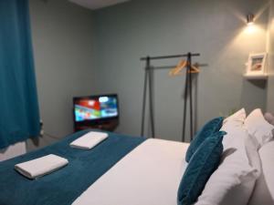 Seaside Two-Bedroom Maisonette Apartment with Open-Plan Kitchen, Dining and Sitting Area on Lower Level