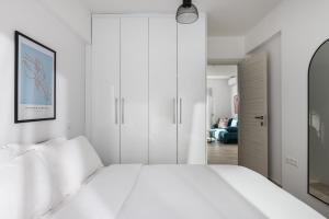 Lobster Chic Apartments by BiNoBi!