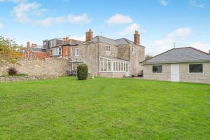 3 Bed in Weymouth oc-s33545