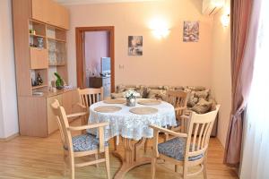 Bright 1BR Flat I Near Center & Ski Lift Bansko by Flat Mаnаger