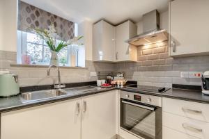 2 Bed in Newchapel oc-c33691