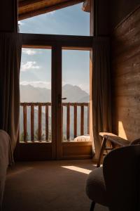 NEW Luxury Chalet Sapins - PRIVATE POOL- Mountains VIEW - Family & Comfort - SPECIAL LAUNCH OFFER