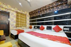 Hotel The White Sand Suites