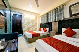 Hotel The White Sand Suites