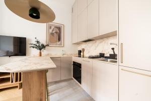 Stylowe Studio w Kamienicy Stare Miasto by BookingHost