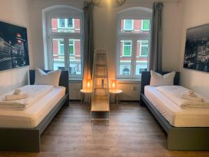 6 Betten am Bahnhof der Kulturhauptstadt 2025