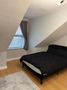 Stylish 3 BR home & Game room & Family Lounge