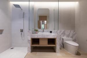 Contemporary 3-Bedroom Pool Villa with Rooftop Sal