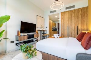 Fantastic Studio - Full Canal & Cleveland Views - 5 min walk from Cleveland, ADGM and Galleria - Perfect for Corporate Travelers - Big Balcony - Heart of Maryah Island