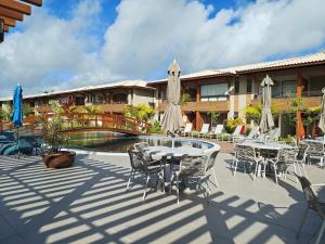 Condomínio com Piscina a 450m da Praia em Itacimirim - VBRs